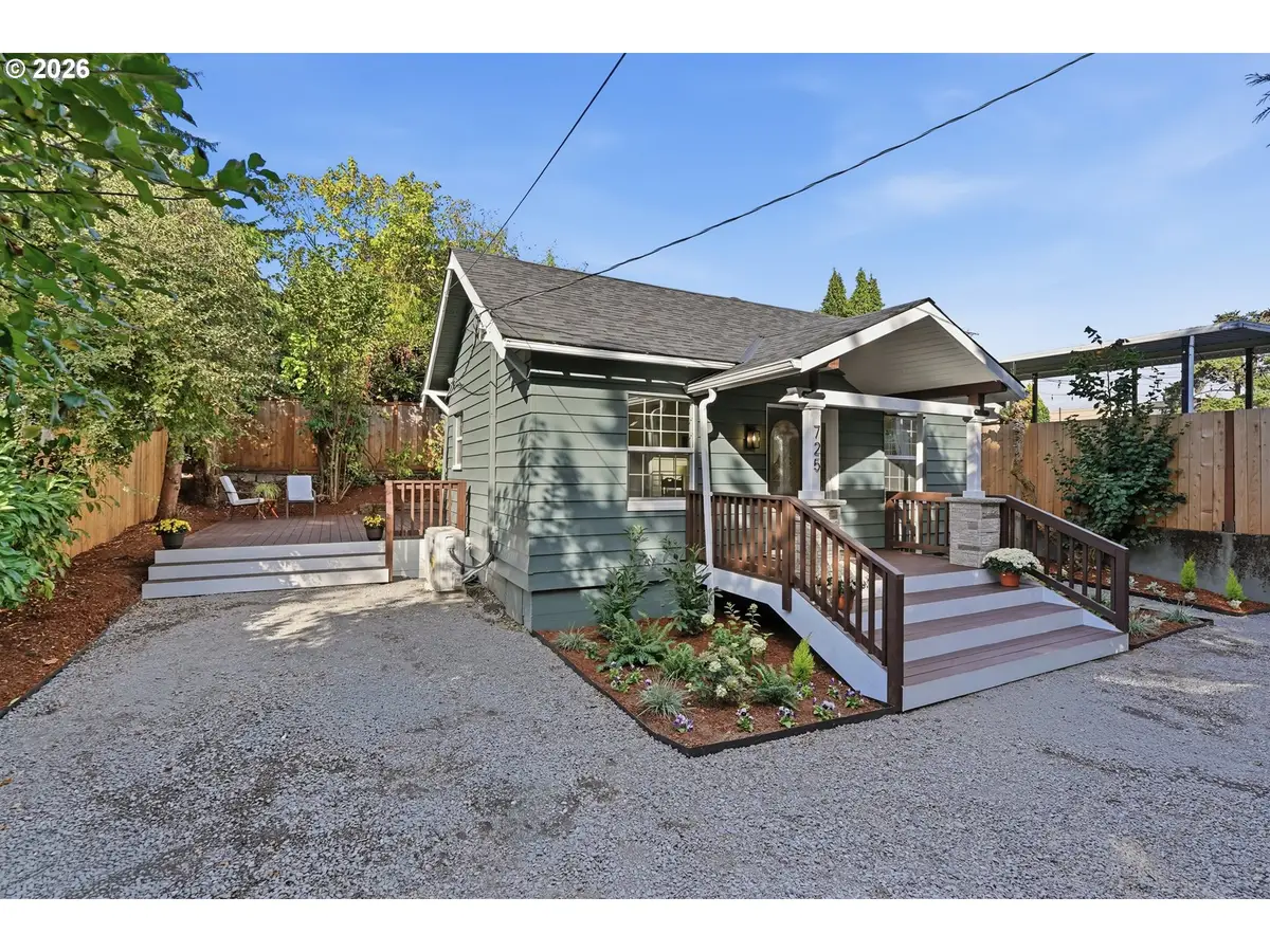 725 SW Taylors Ferry Rd, Portland, OR 97219 - #1