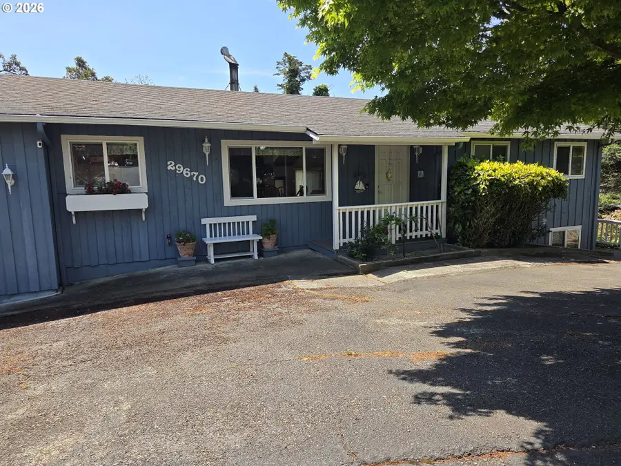 29670 Park Ter, Gold Beach, OR 97444 - #2