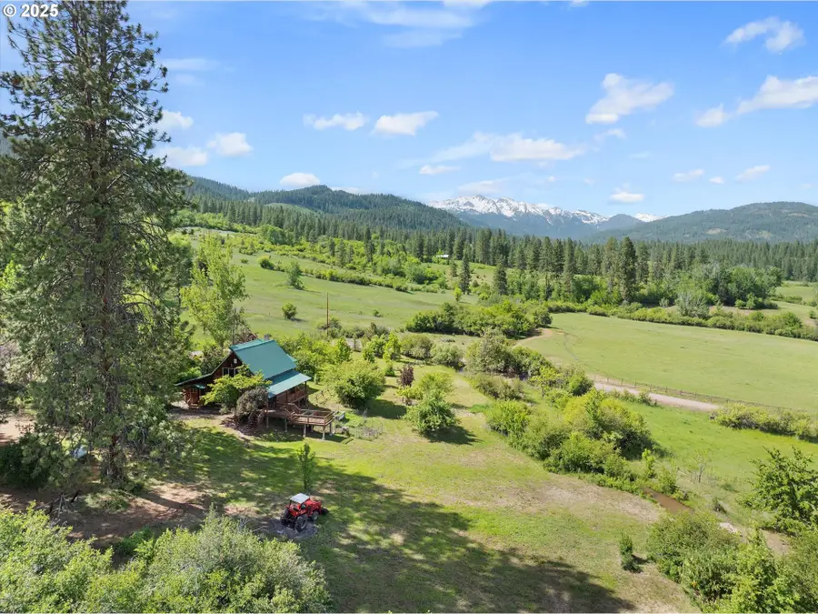 35912 Valley View Ln, Halfway, OR 97834 - Image #2