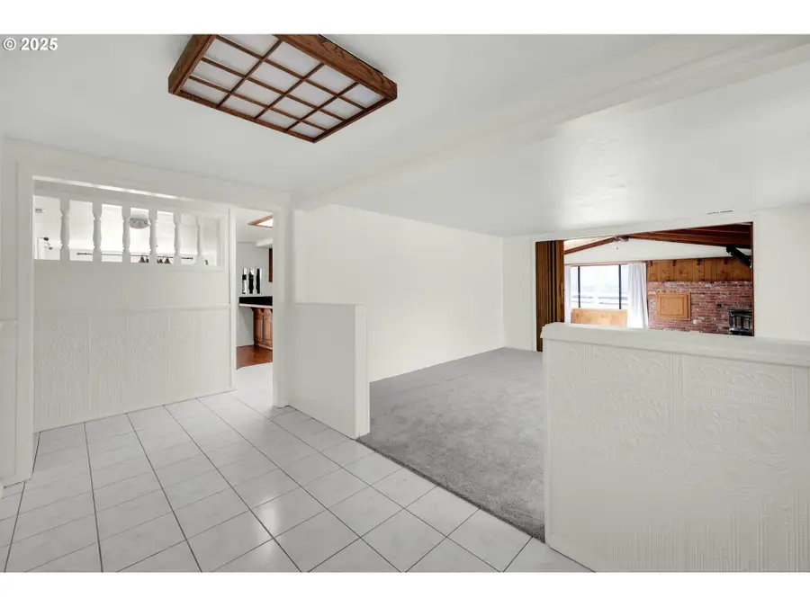 36250 Enterprise Rd, Creswell, OR 97426 - Image #3