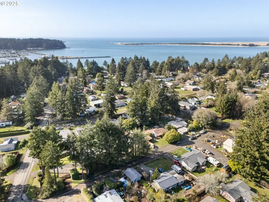 63528 S Olive Rd, Barview, OR 97420 - Image #2