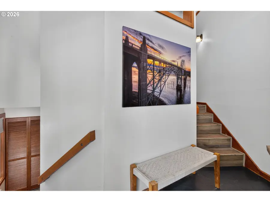 3641 NW Oceanview Dr #105, Newport, OR 97365 - #3