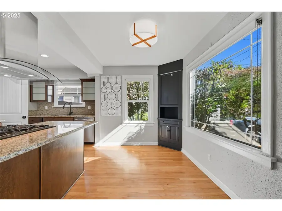 2325 SE Cesar E Chavez Blvd, Portland, OR 97214 - Image #3