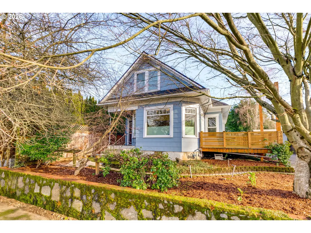 9468 N Mohawk Ave, Portland, OR 97203 - Image #1