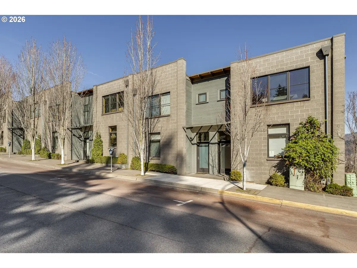 606 Cascade Ave #1, Hood River, OR 97031 - Image #1