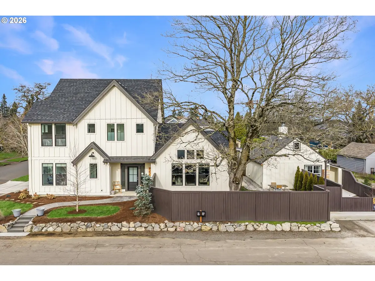 800 E 37th St, Vancouver, WA 98663 - #1