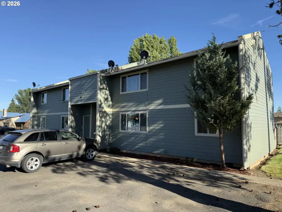 171 N 15th Ave, Elgin, OR 97827 - #2