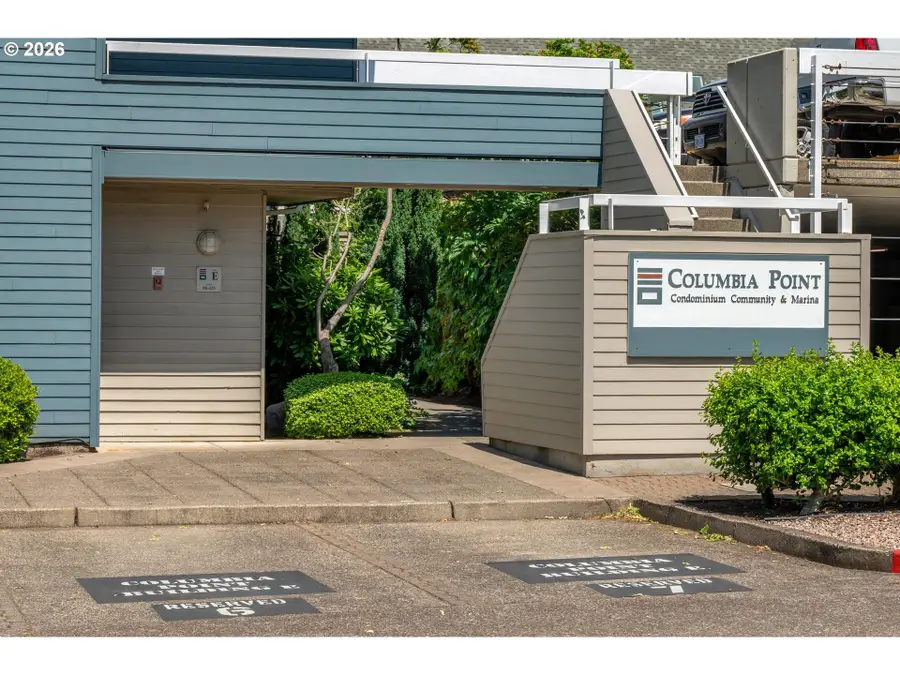 113 N Hayden Bay Dr, Portland, OR 97217 - #2