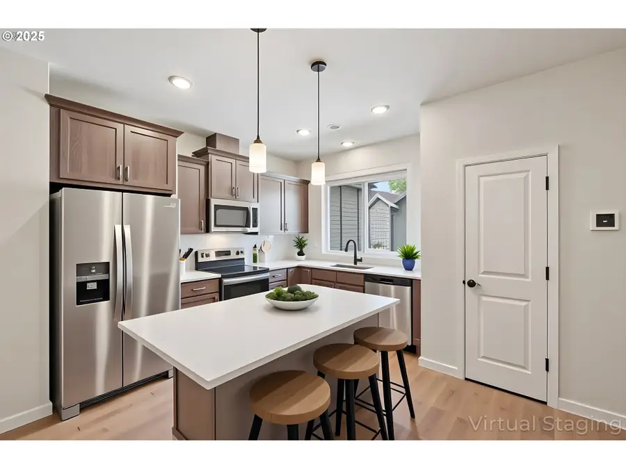 21196 SW Ortiz Ln, Beaverton, OR 97003 - Image #2