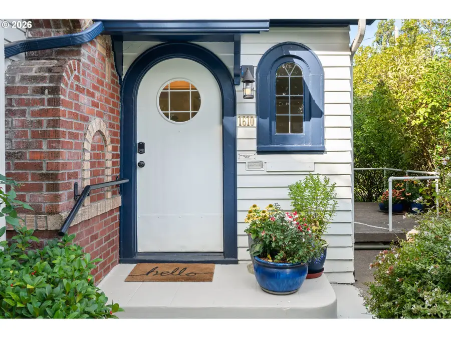 1610 Olive St, Eugene, OR 97401 - #2