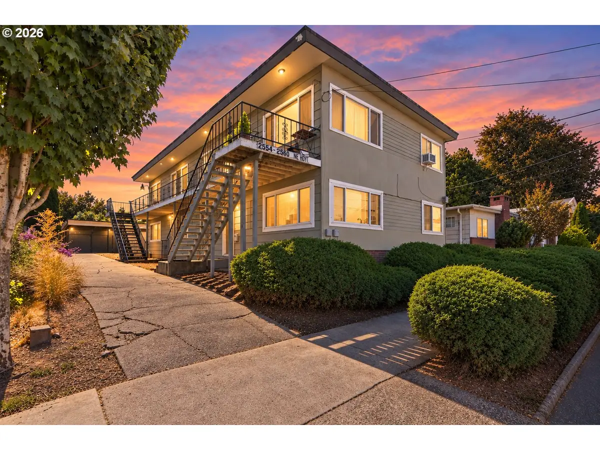 2554 NE Hoyt St, Portland, OR 97232 - #1