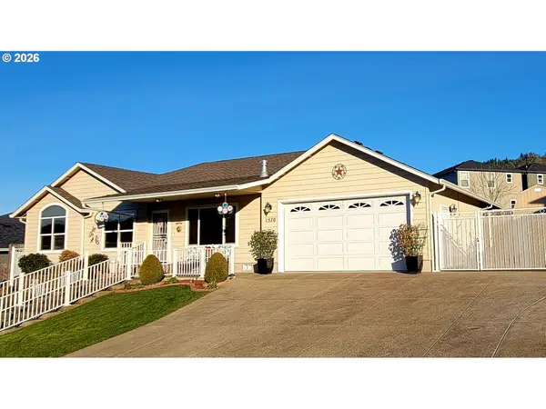 1570 W Basil St, Roseburg, OR 97471