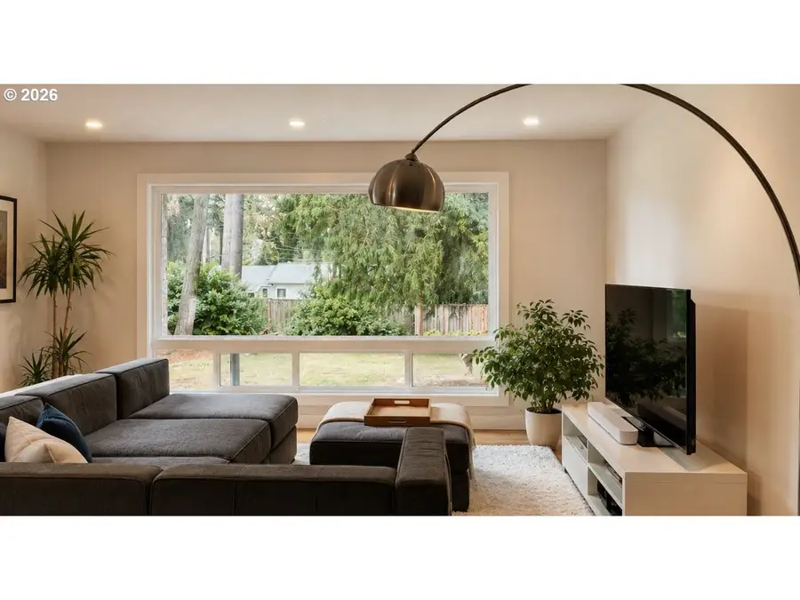 10410 SW Melnore St, Portland, OR 97225 - #2