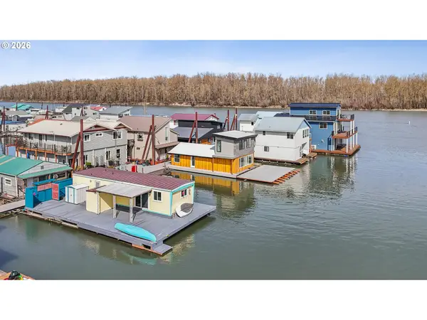 18989 NE Marine Dr #32, Portland, OR 97230