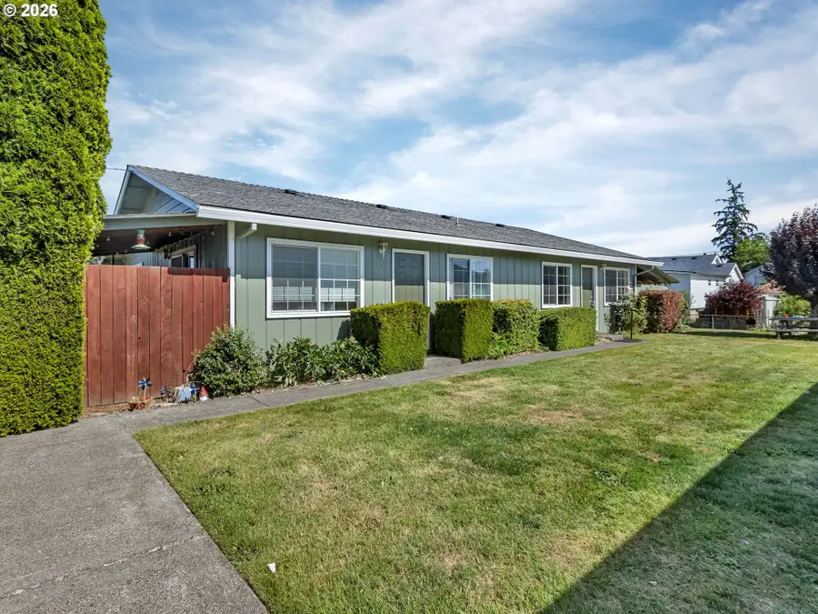 154 S 21st St, Saint Helens, OR 97051 - #2