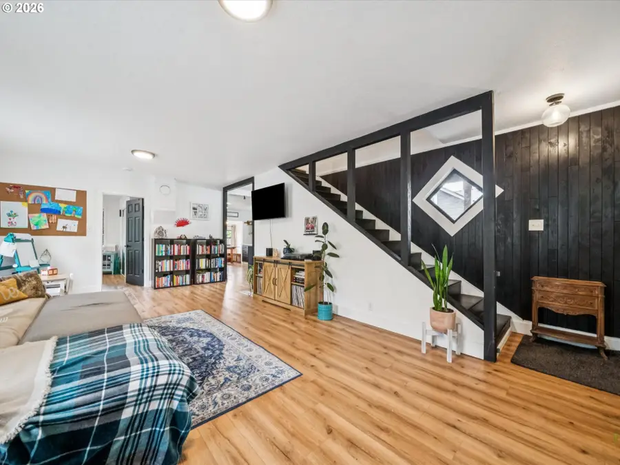 605 3rd Ave, Oregon City, OR 97045 - #3