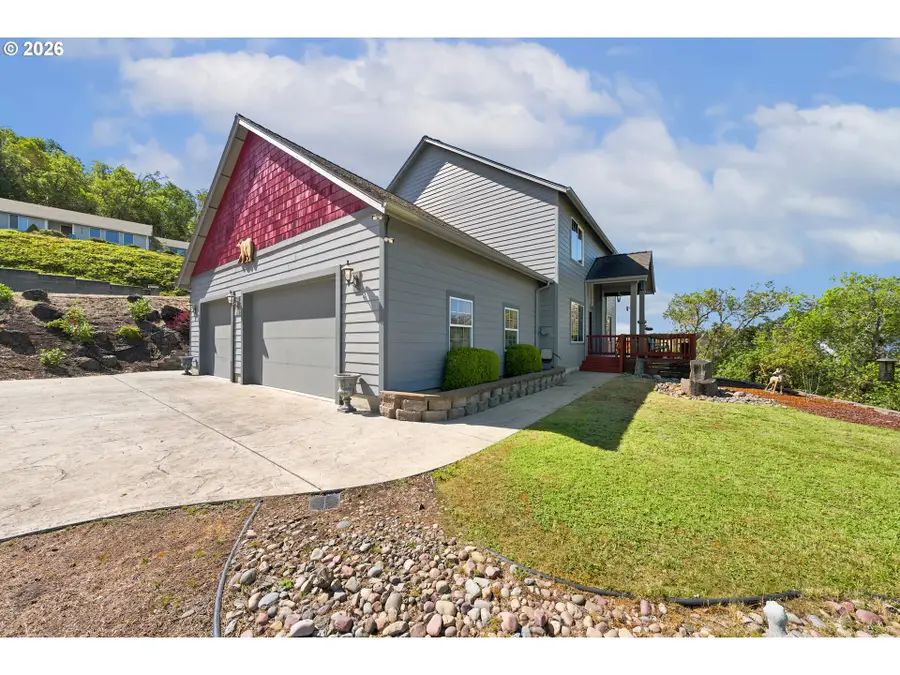1548 NE Rocky Ridge Dr, Roseburg, OR 97470 - #2