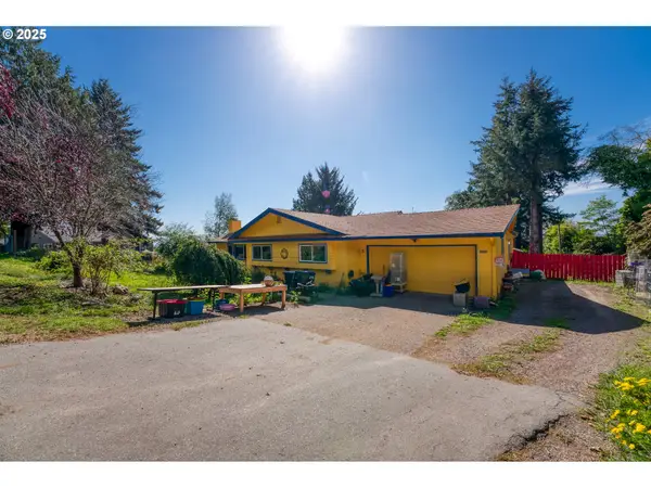 15780 Pelican Bay Dr, Brookings, OR 97415