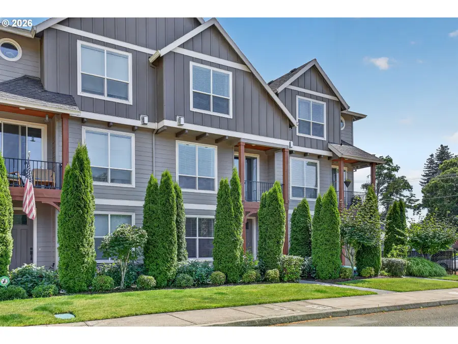 437 NE 4th Ave, Canby, OR 97013 - #3