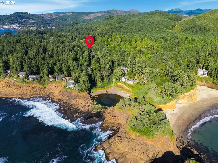 194 SW The Pines Dr #194, Depoe Bay, OR 97341 - #2