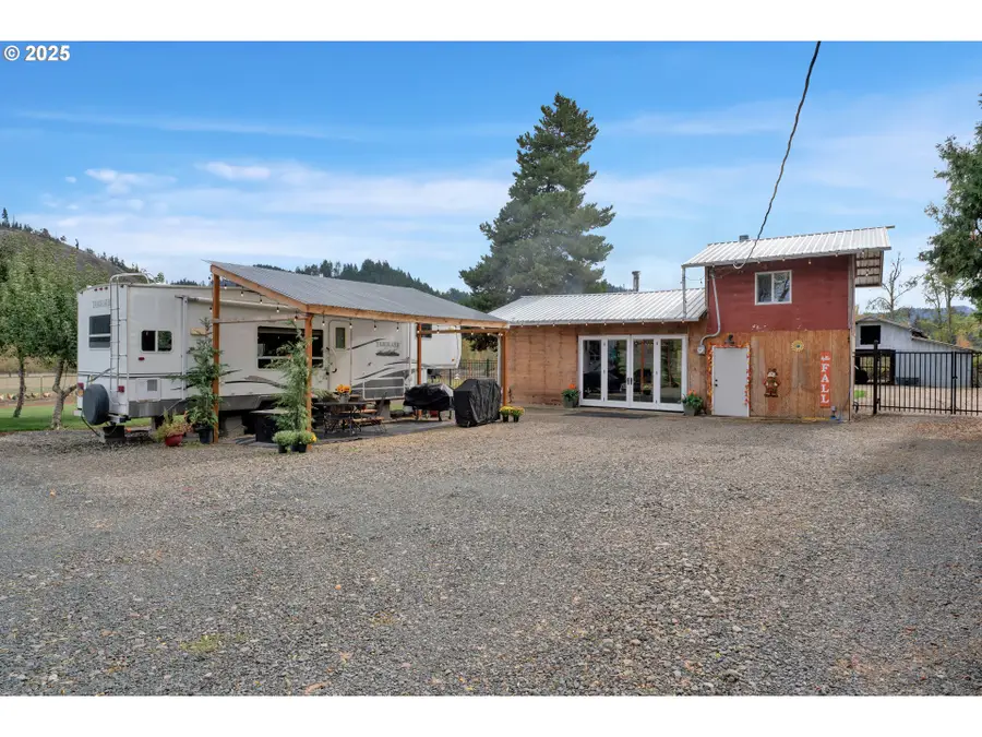 30306 Camas Swale Rd, Creswell, OR 97426 - Image #3