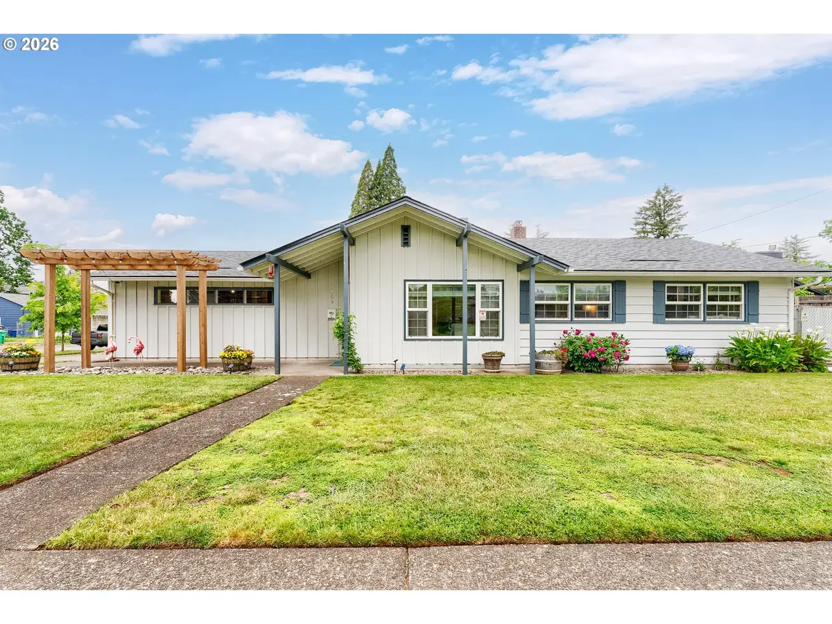 2209 NE 108th Ave, Portland, OR 97220 - #1