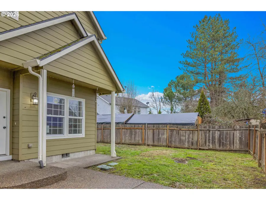 818 S Bridge St, Sheridan, OR 97378 - #3