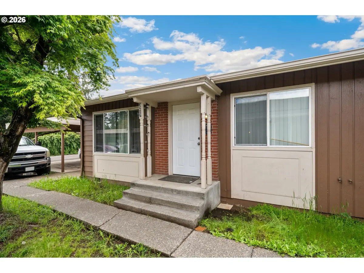 3219/3221 Grand Blvd, Vancouver, WA 98661 - #1