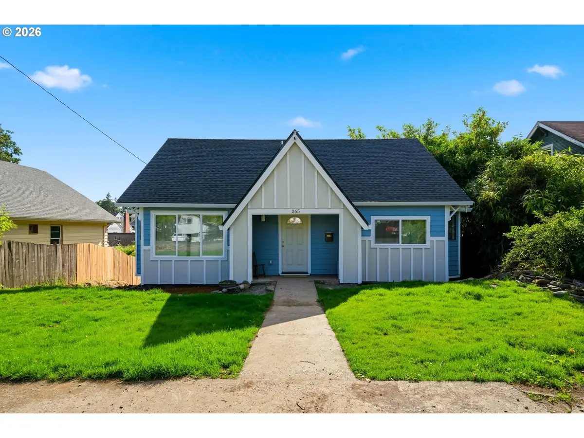 265 N 2nd St, Saint Helens, OR 97051 - #1