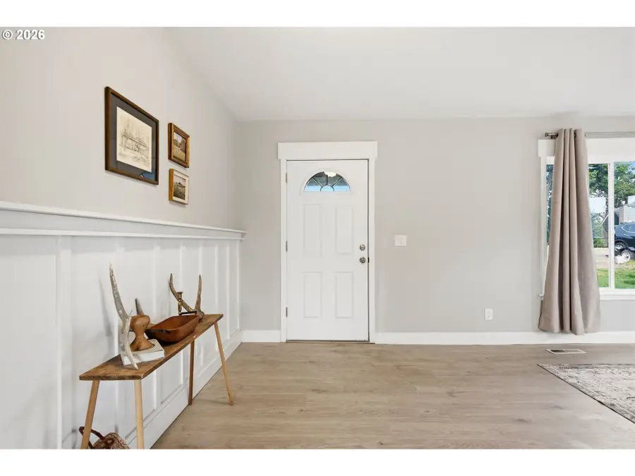 265 N 2nd St, Saint Helens, OR 97051 - #3