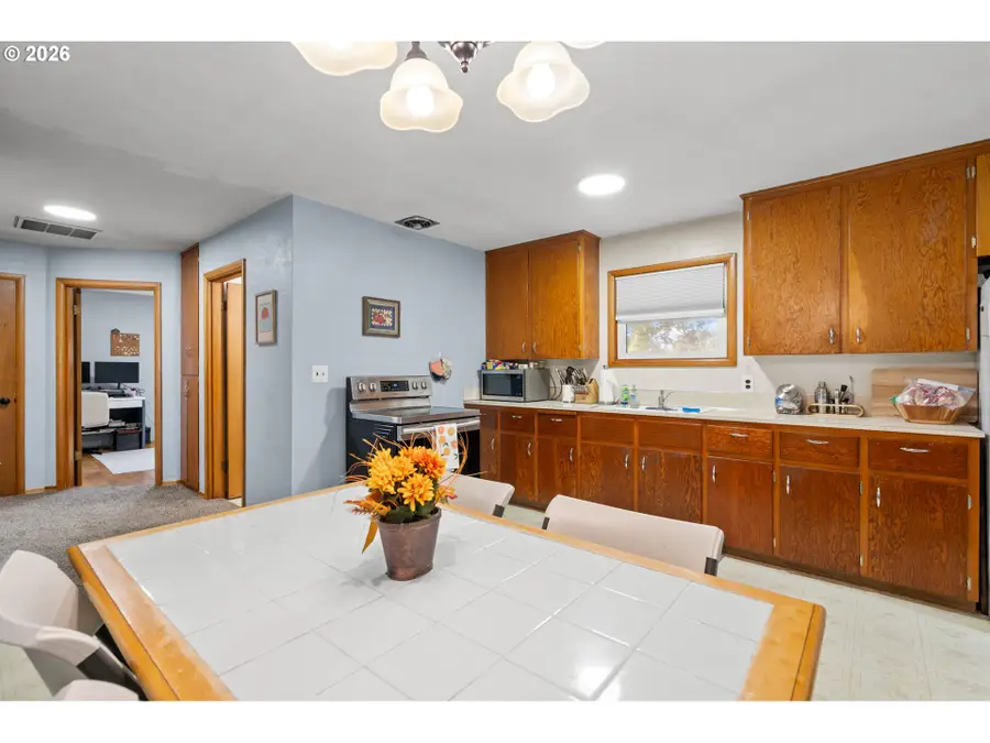 803 W Tamarack Ave, Hermiston, OR 97838 - #3