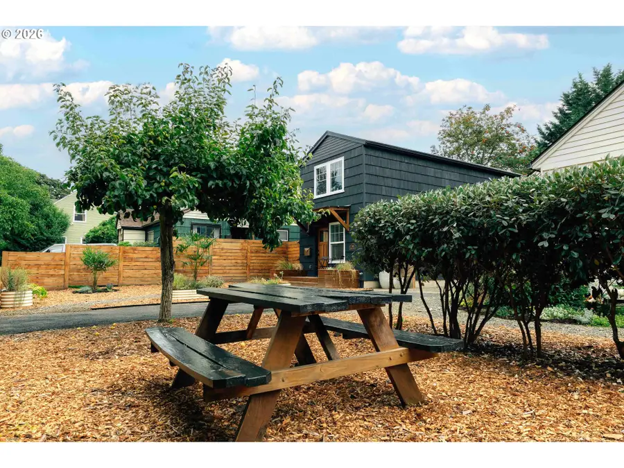 5614 NE Simpson St, Portland, OR 97218 - #2