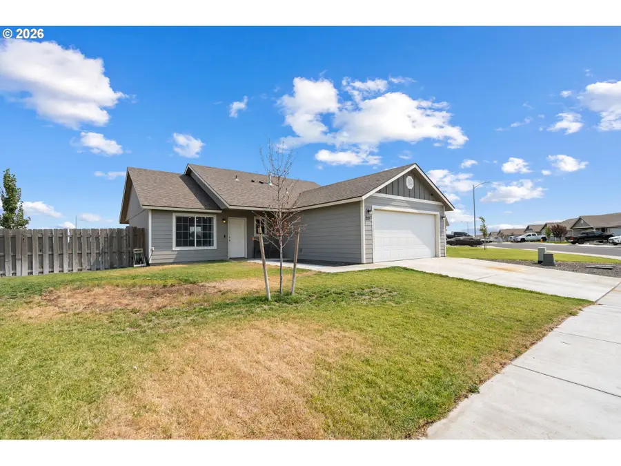 205 Cartwright Ave, Umatilla, OR 97882 - #2