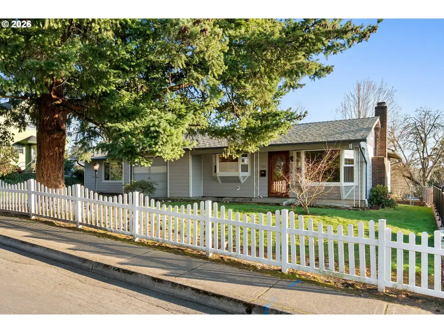 4026 SE Washington St, Milwaukie, OR 97222 - #2