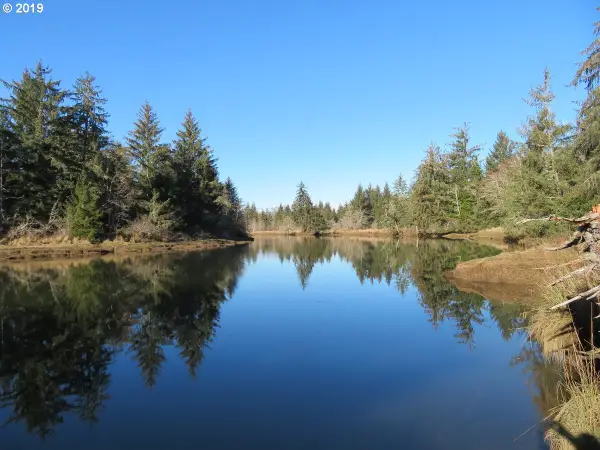 1478 E Hoquiam Rd, Hoquiam, WA 98550