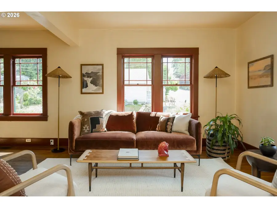 1402 Jackson St, Oregon City, OR 97045 - #3