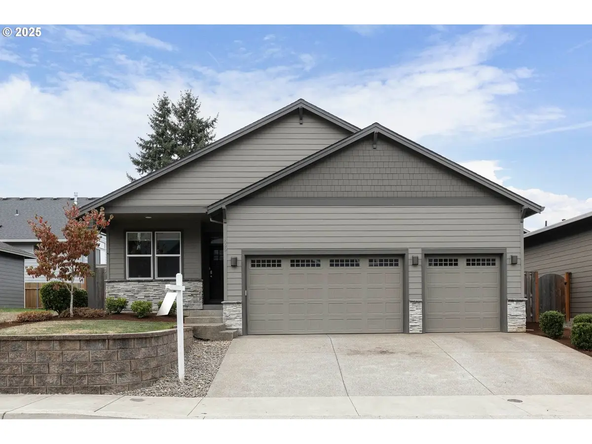 1099 NE Regan Hill Loop, Estacada, OR 97023 - Image #1