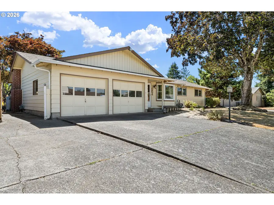 1004 Saville Ave, Eugene, OR 97404 - #2