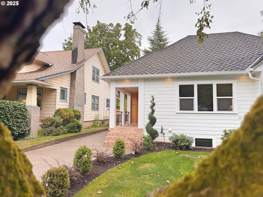 3564 NE Mathison Pl, Portland, OR 97212 - Image #2