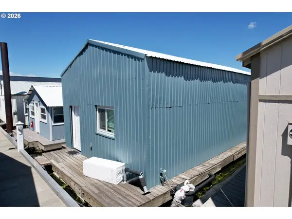 101 N Boat Basin Rd #A-8, TheDalles, OR 97058
