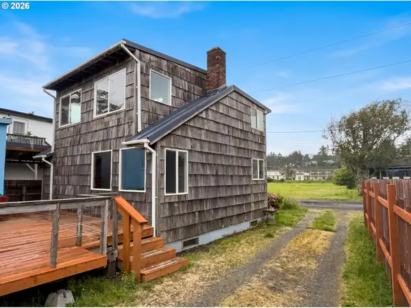 35390 Rueppel Ave, PacificCity, OR 97135