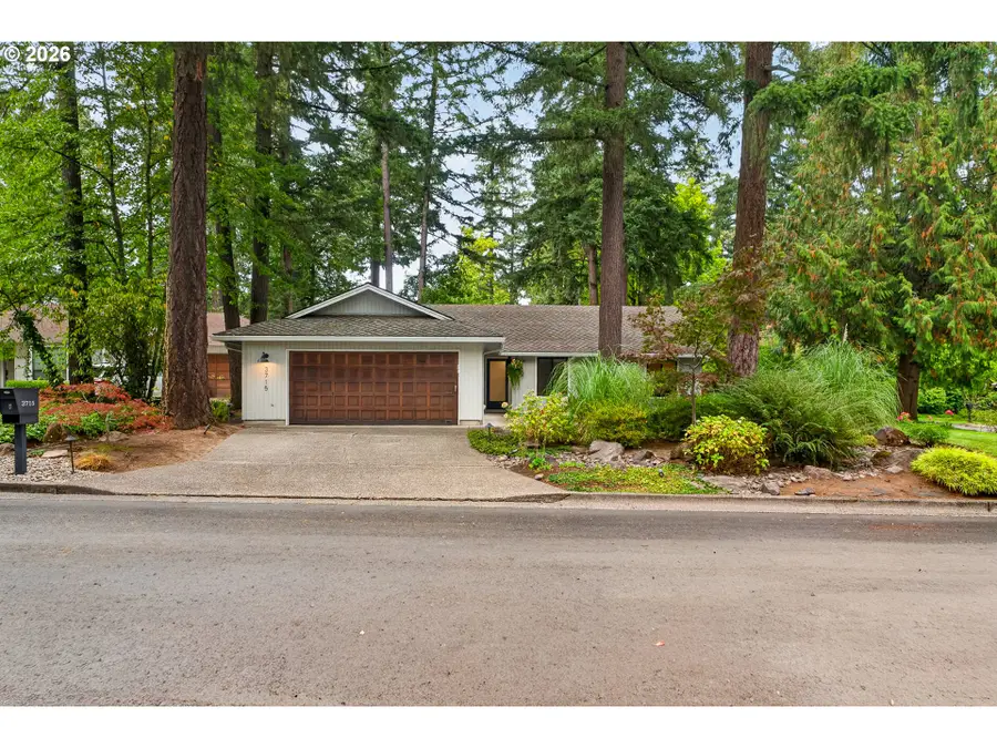 3715 Division Ct, Lake Oswego, OR 97035 - #2