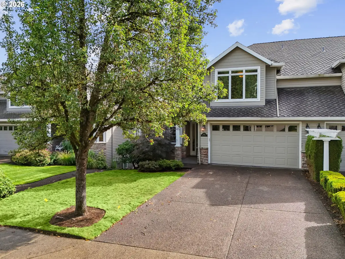 1950 Hall St, West Linn, OR 97068 - #1