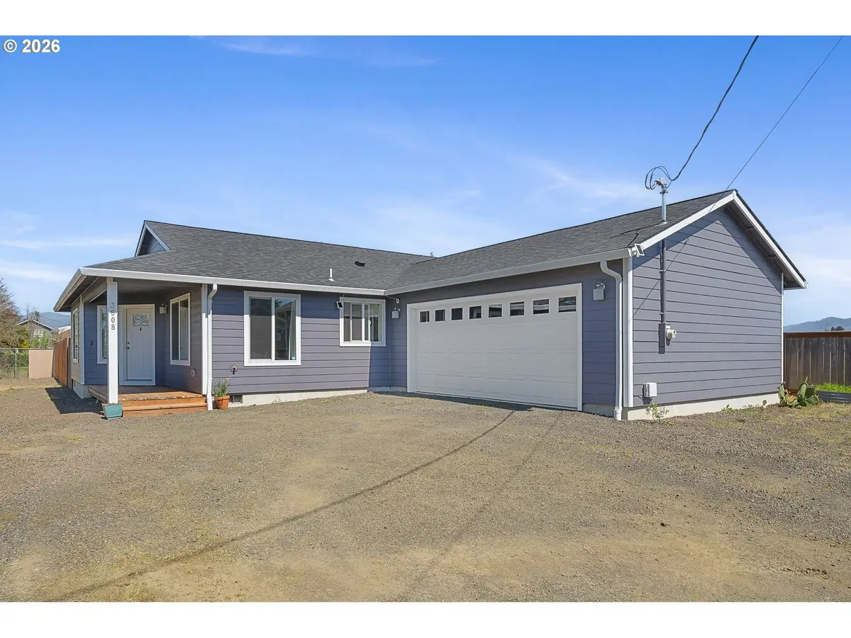 3608 Alder Ln, Tillamook, OR 97141 - #1