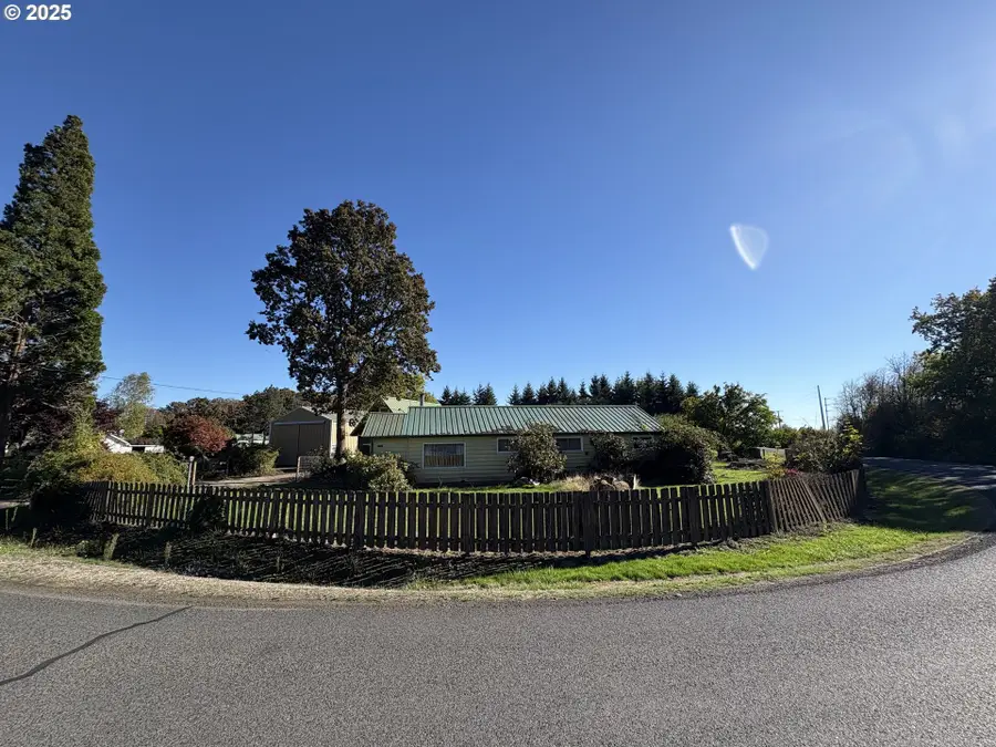 21504 NW Bendemeer Rd, Hillsboro, OR 97124 - Image #2