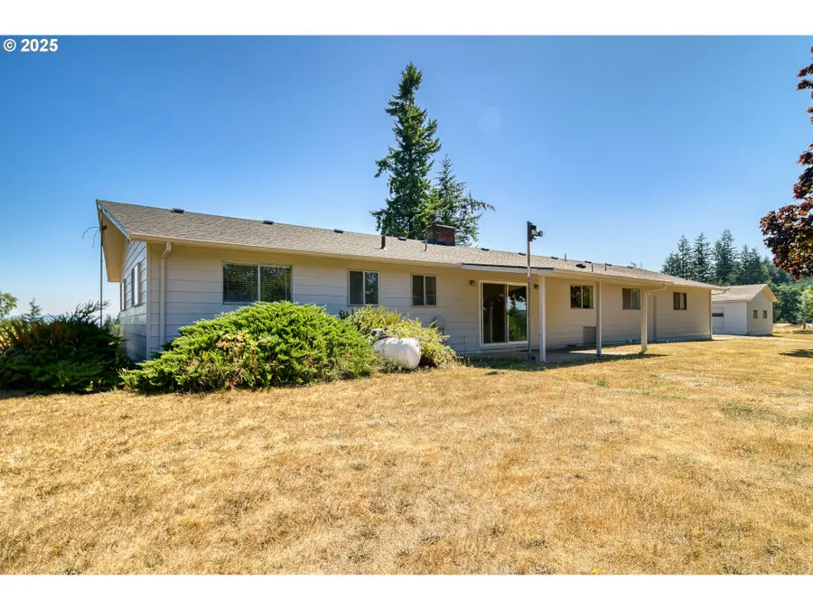73521 Cedar Dr, Rainier, OR 97048 - Image #2