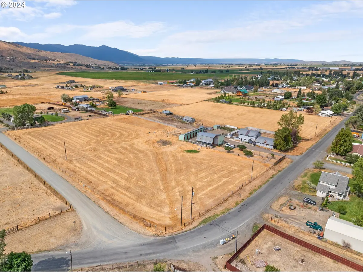 1405 17th St, Baker City, OR 97814 - Image #1