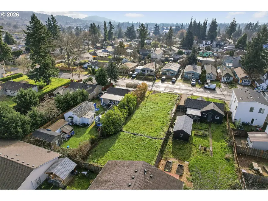 7233 SE Crystal Springs Blvd, Portland, OR 97206 - Image #2