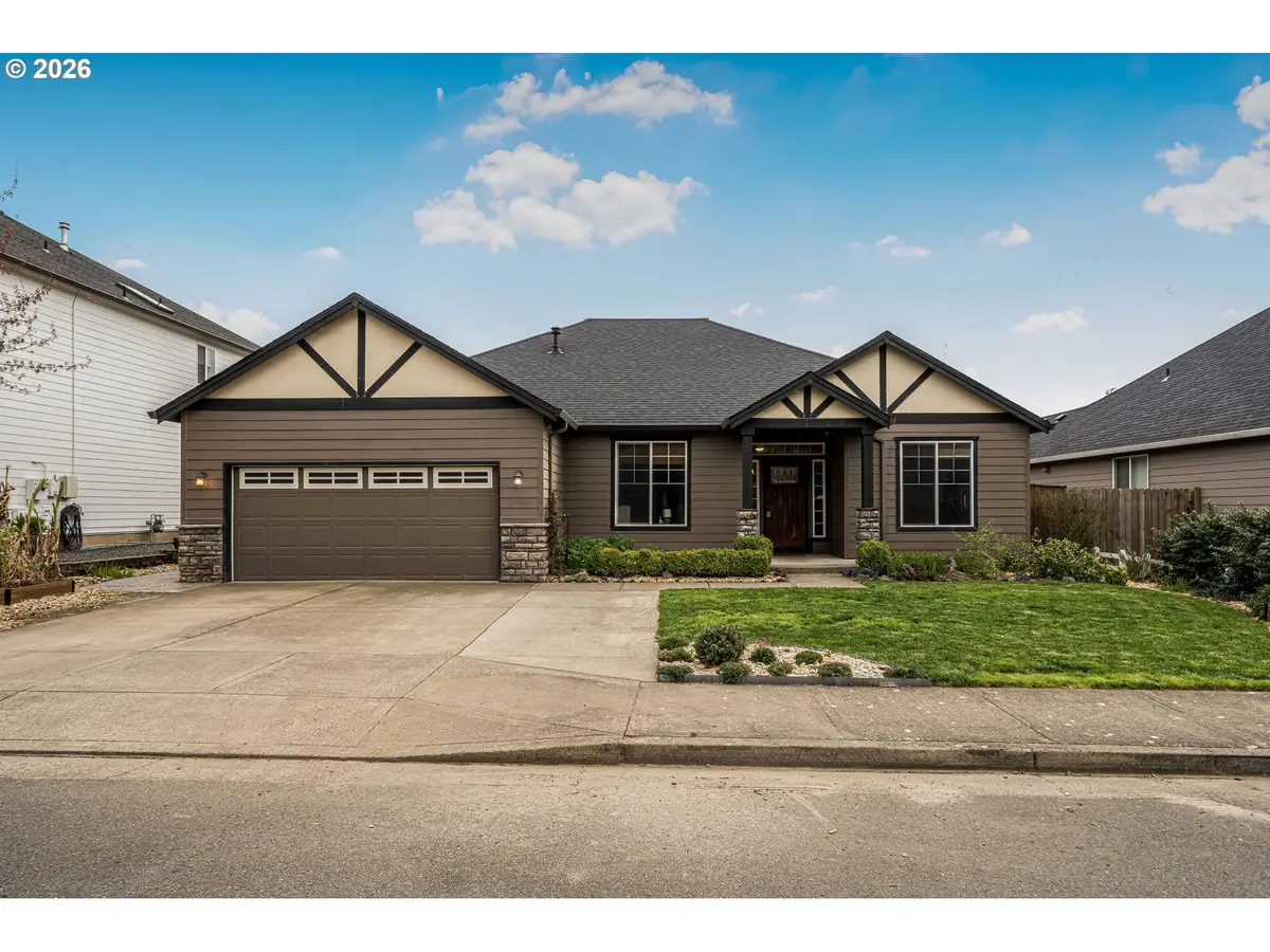 221 E 16th St, Lafayette, OR 97127 - #1