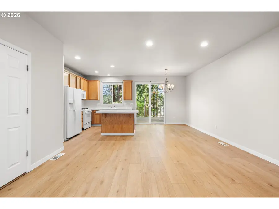 20123 Hoodview Ave, Northwest Clackamas, OR 97068 - #3